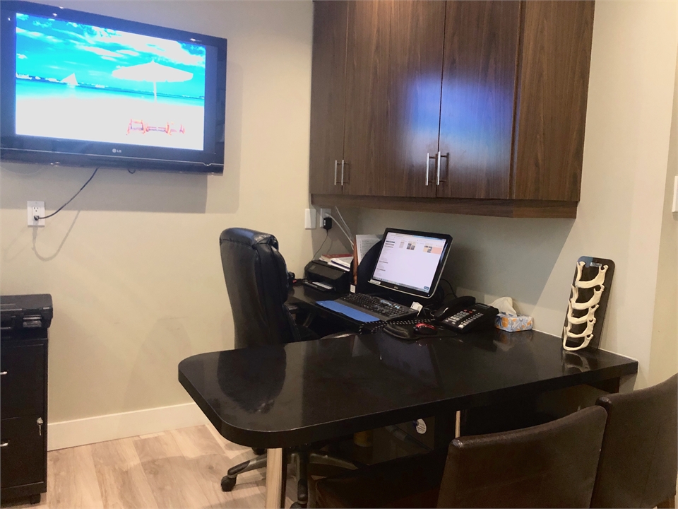 Consultation room at Toronto dentist North Shores Dental