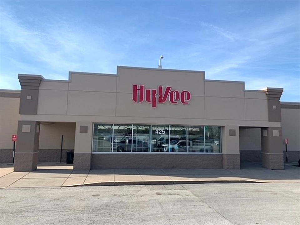 HyVee at 15 minutes drive to the north of Eldridge dentist Park View Dental