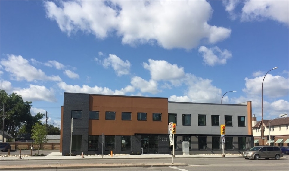 Exterior view of Winnipeg dentist Integral Dental