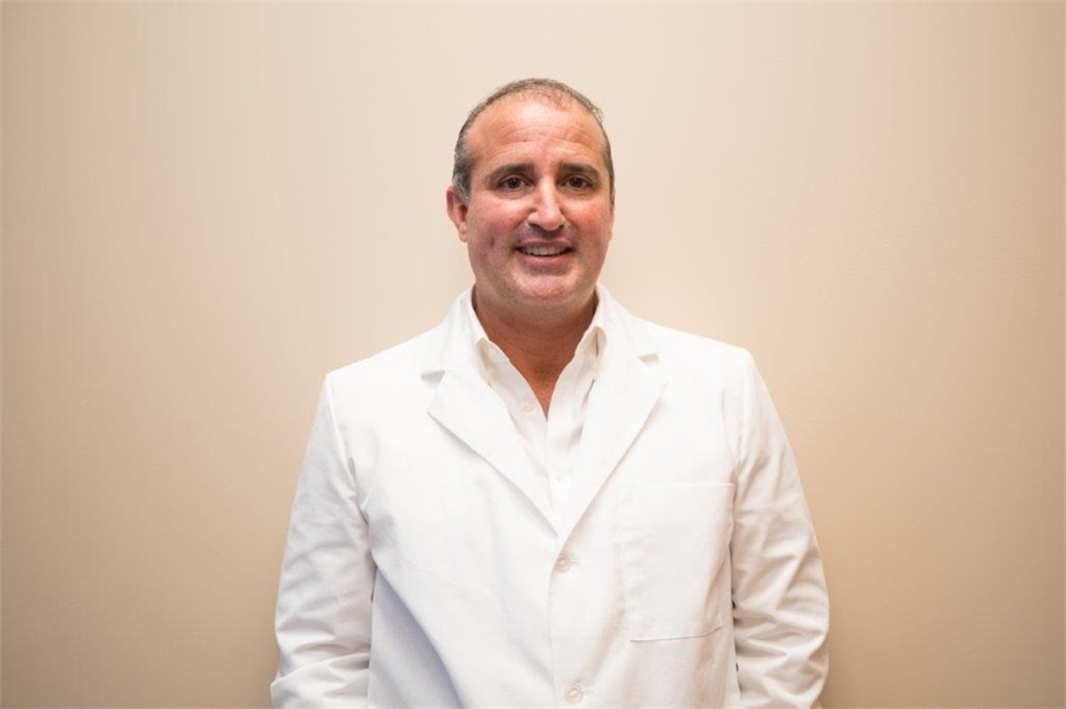 New Port Richey dentist James Annicchiarico DDS PA at A Glamorous Smile