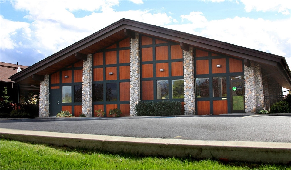 Exterior view office building of Spokane Valley dentist Hymas Family Dental