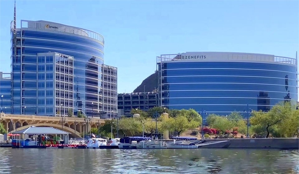 Tempe Town Lake at 15 minutes drive to the north of Tempe dentist Cereus Dental Care