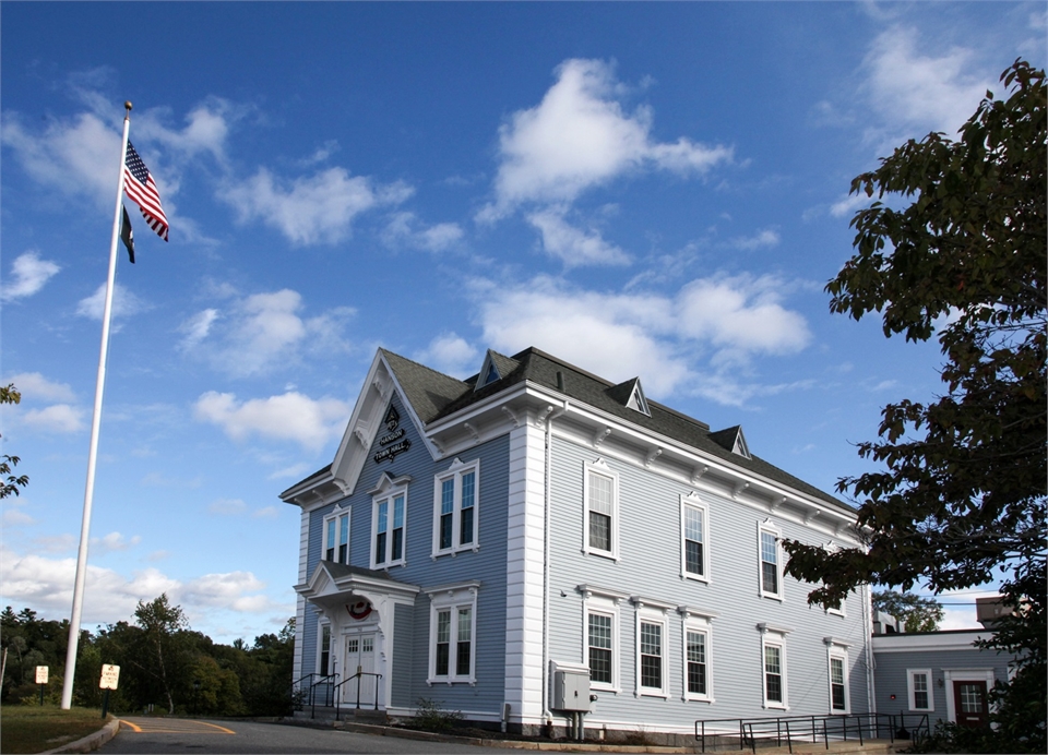 Hanson Town Hall few blocks to the west of Hanson dentist Freeman Dental Associates