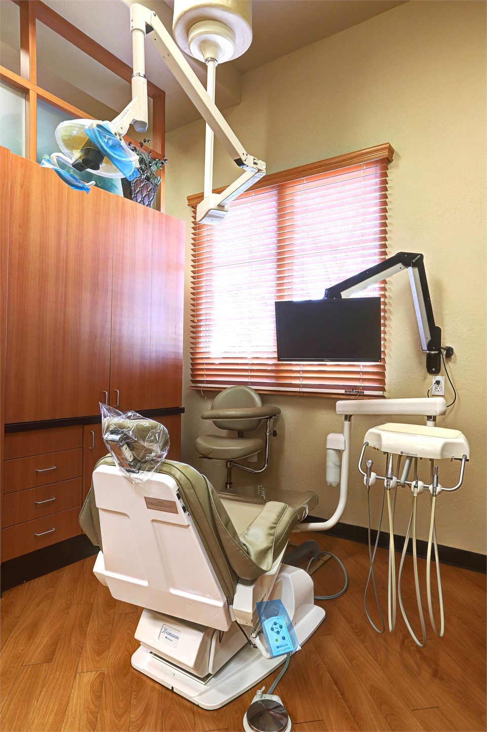 Well lit operatory at Gilbert dental implant specialist Sonoran Vista