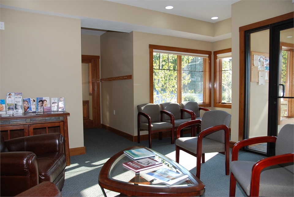 Waiting area and entrance at Traverse City and Lake Leelanau dentist Dr Lisa Siddall DDS