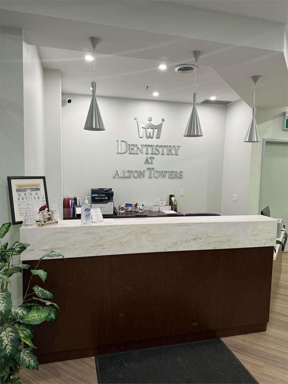 dentistry at alton towers front desk