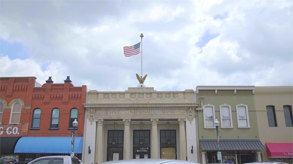 Historic Downtown McKinney at 14 minutes drive to the east of Starlite Dental