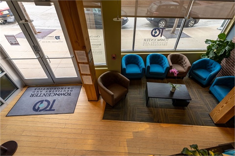 Spacious area at waiting area at Denver dentist Towncenter Dentistry and Orthodontics