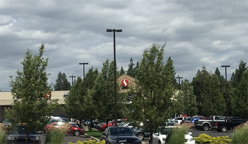 Safeway at 3 minutes drive to the north of Smile Source Spokane - South Hill