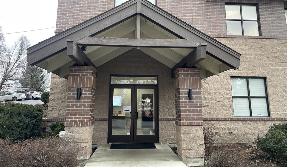 Entrance and storefront at Smile Source Spokane - South Hill