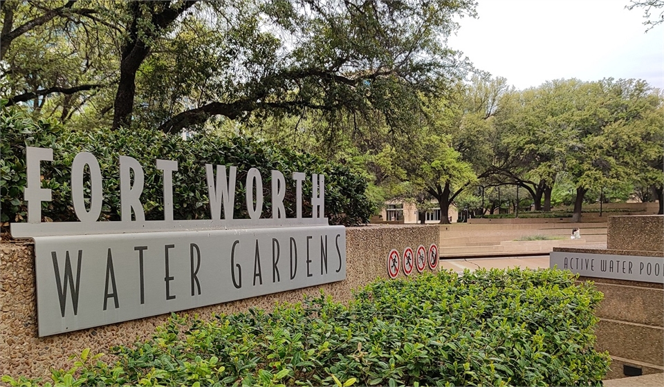 Fort Worth Water Gardens at 8 minutes drive to the east of Medicaid pediatric dentist Smile Team Ped