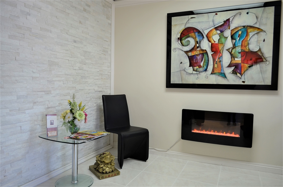 Cozy waiting area at Lake Forest dentist Pankaj R. Narkhede DDS