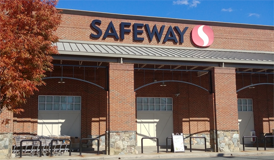 Safeway at 6 minutes drive to the south of Germantown dentist New Life Dental