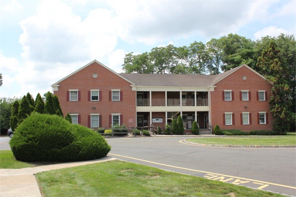 Exterior view Florham Park Smile Lounge office building