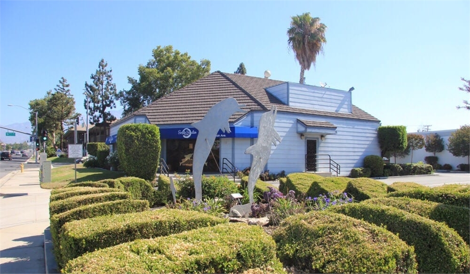 Exterior view Smile Studio Dentistry Upland