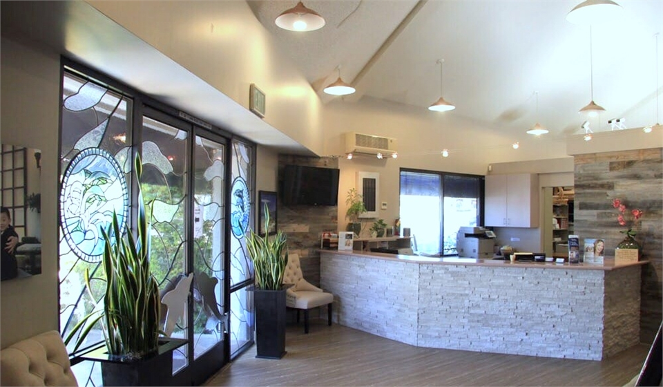 Entrance door and reception area at Smile Studio Dentistry Upland