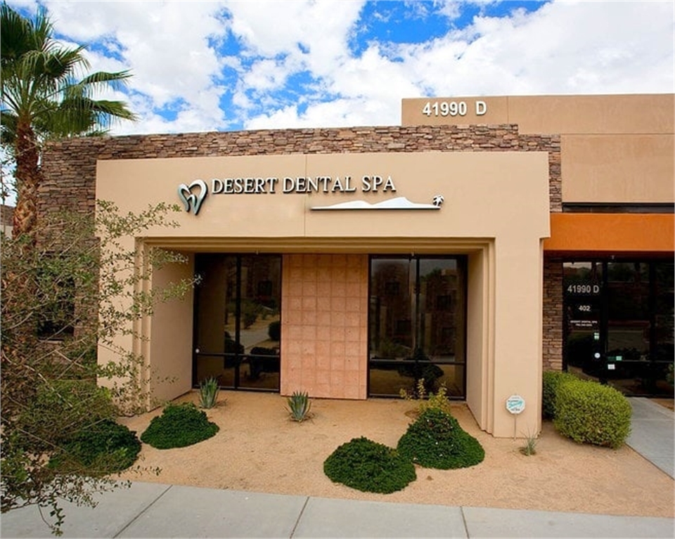 Storefront view of Palm Desert dentist Desert Dental Spa