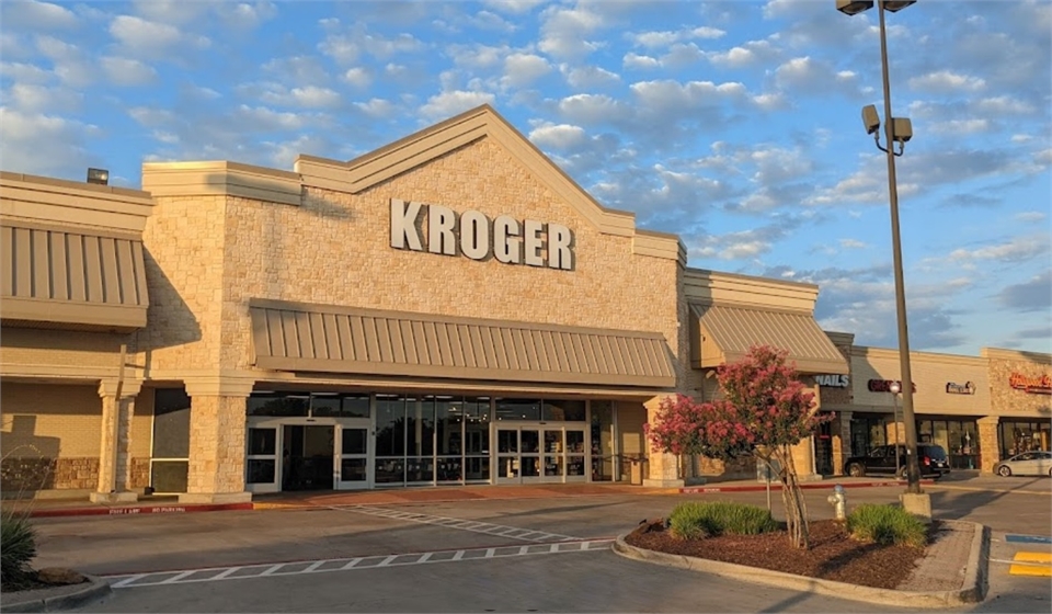 Kroger at few paces to the east of Keller dentist Gina Biedermann DDS