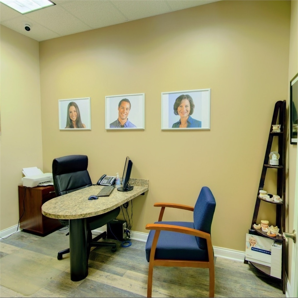 Consulting room at Bartlett dentist Smiles Dental Center