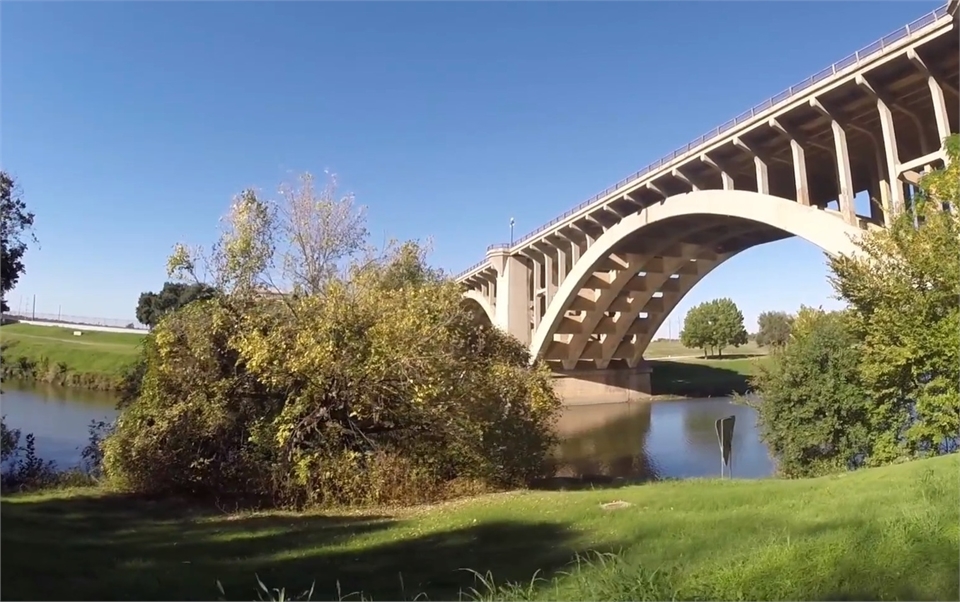 Paddock Viaduct 18 minutes drive to the north of Fort Worth dentist Sycamore Smiles Pediatric Dentis