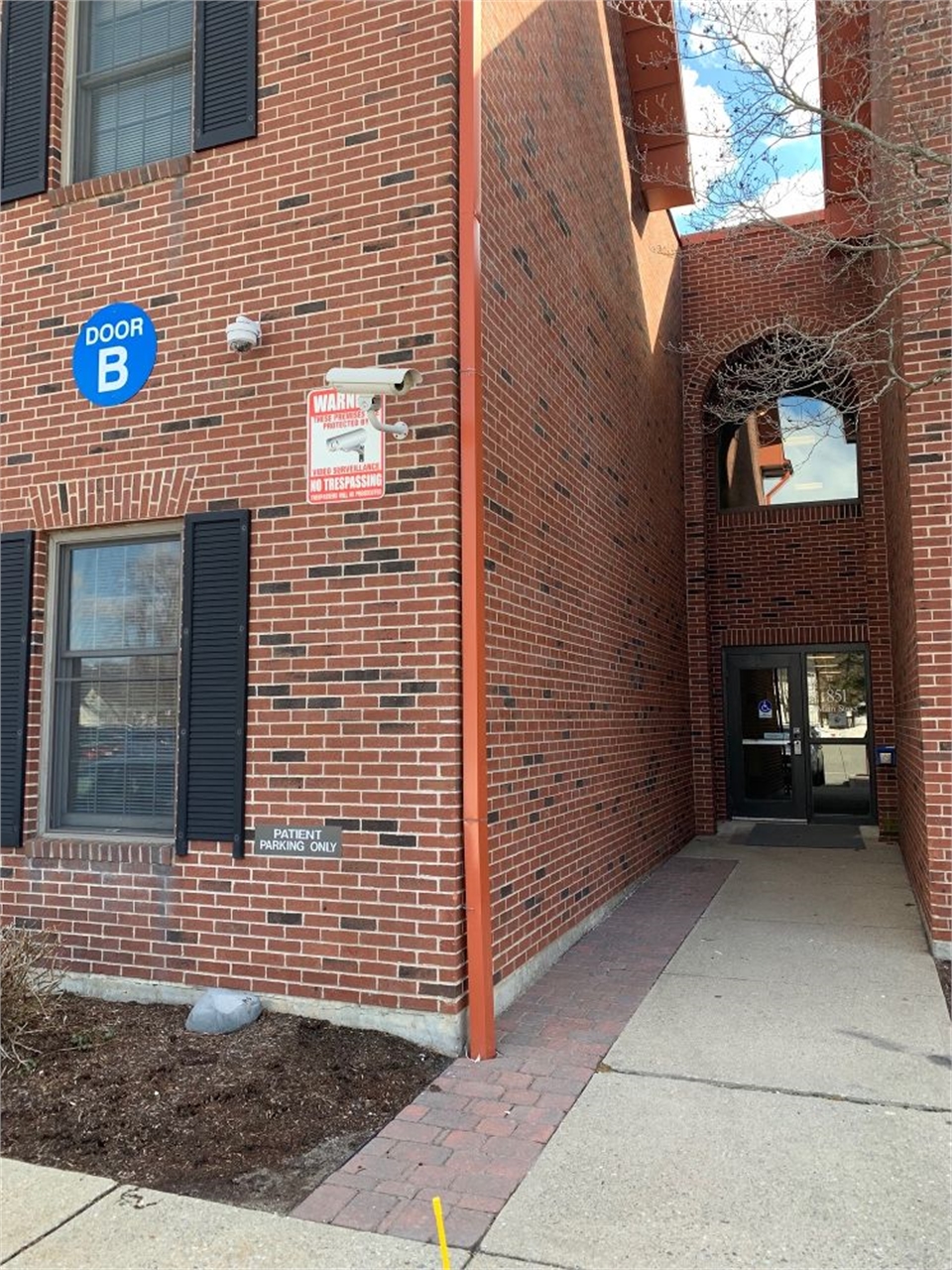 Entrance to Aspire Dental Health of Weymouth