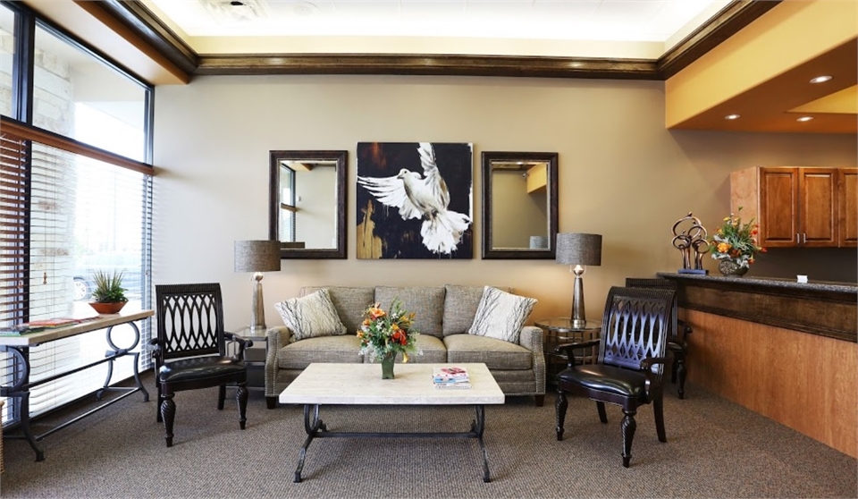 Reception and waiting area at Sealy Dental Center in Katy