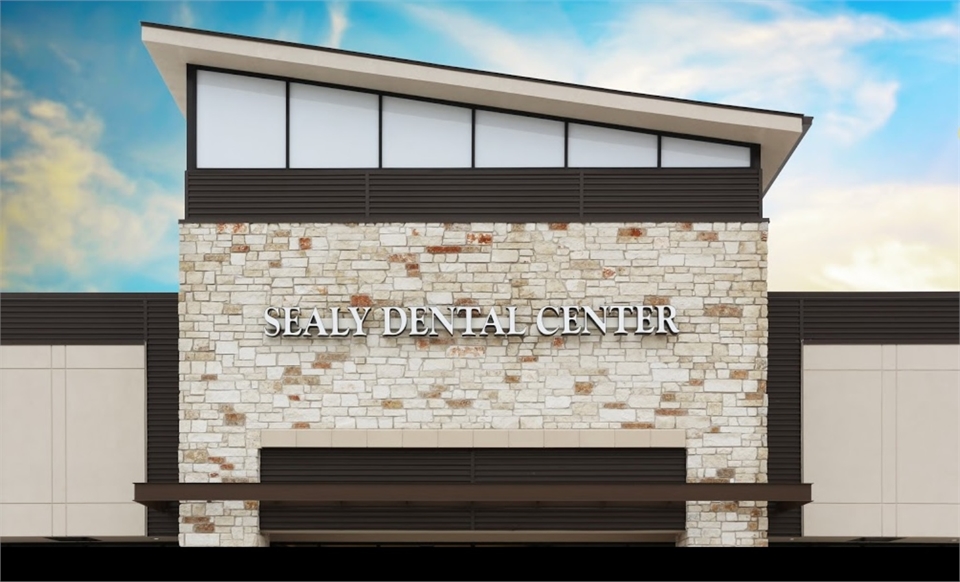 Side view of Sealy Dental Center in Katy