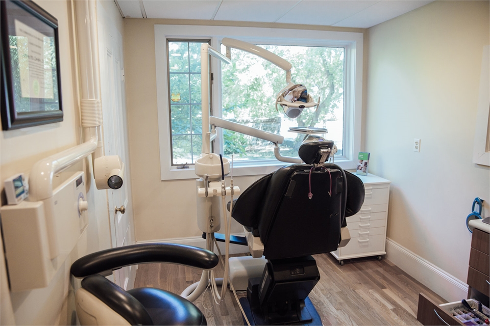 Operatory at Salem dentist Essex Street Dental Medicine
