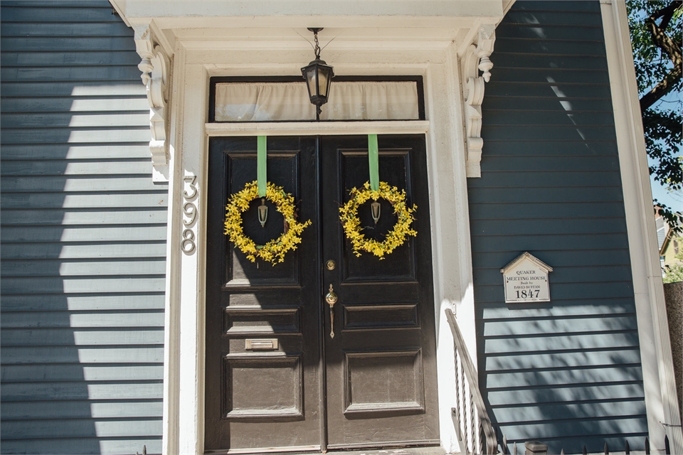 Storefront at Salem dentist Essex Street Dental Medicine