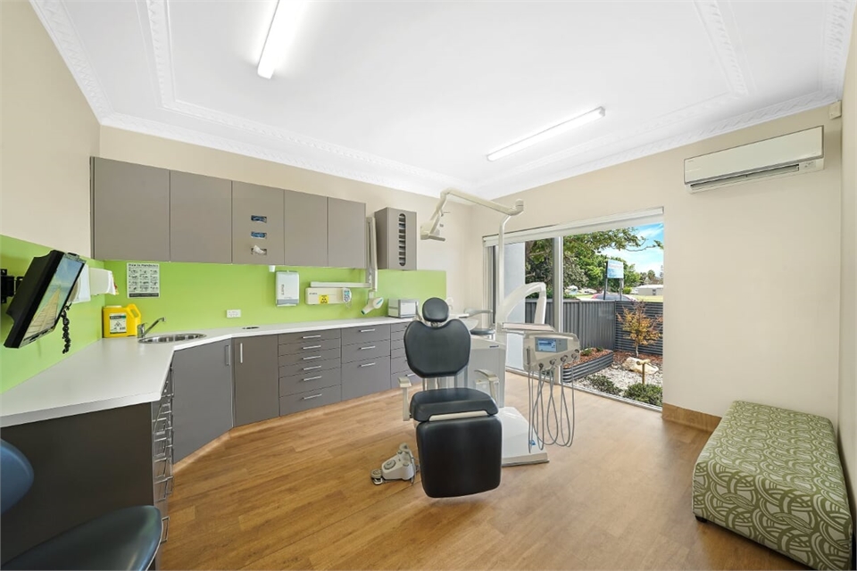 Port Macquarie Dental Centre Surgery Room1