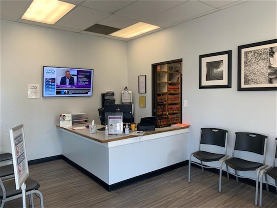 Waiting area and frontdesk at Comfort Dental Kids - Aurora