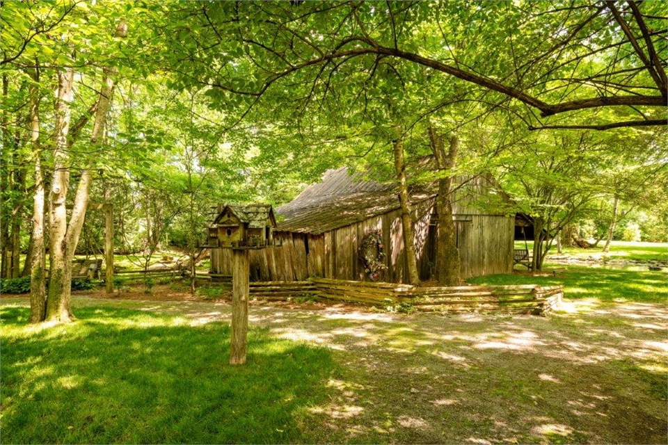 Rustic barn few steps away from Dental Bliss Franklin