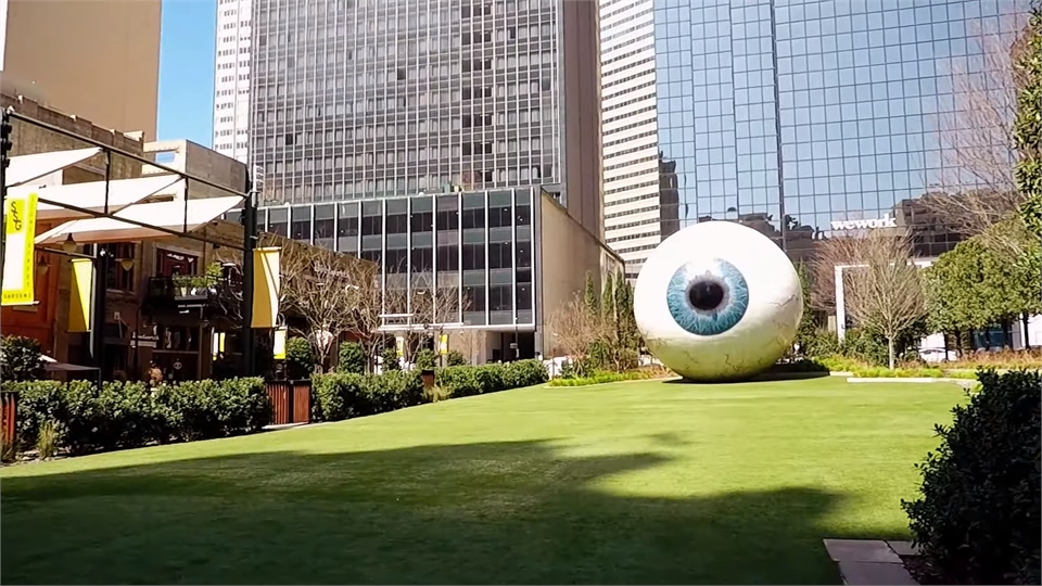 Giant Eyeball at 10 minutes drive to the south of Dallas dentist Fitz Dental
