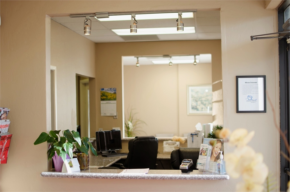 Front office at Tucson dentist Creative Smiles Dentistry