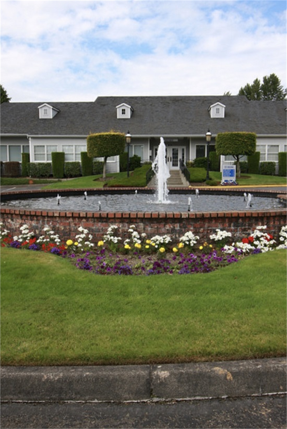 Office Exterior of Federal Way dentist Avalon Family Dentistry