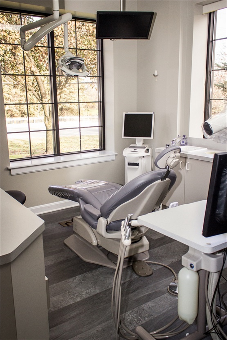 Operatory at Gurnee IL dentist Bradley Rule DDS