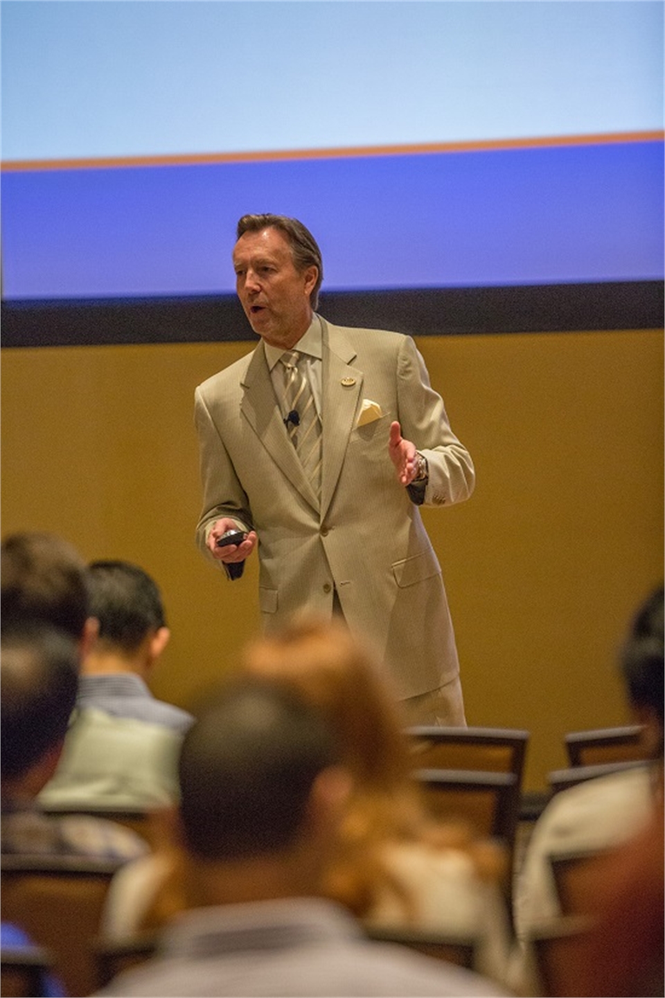 Waldorf MD dentist Bradley Olson DDS giving lecture on dental proceedures