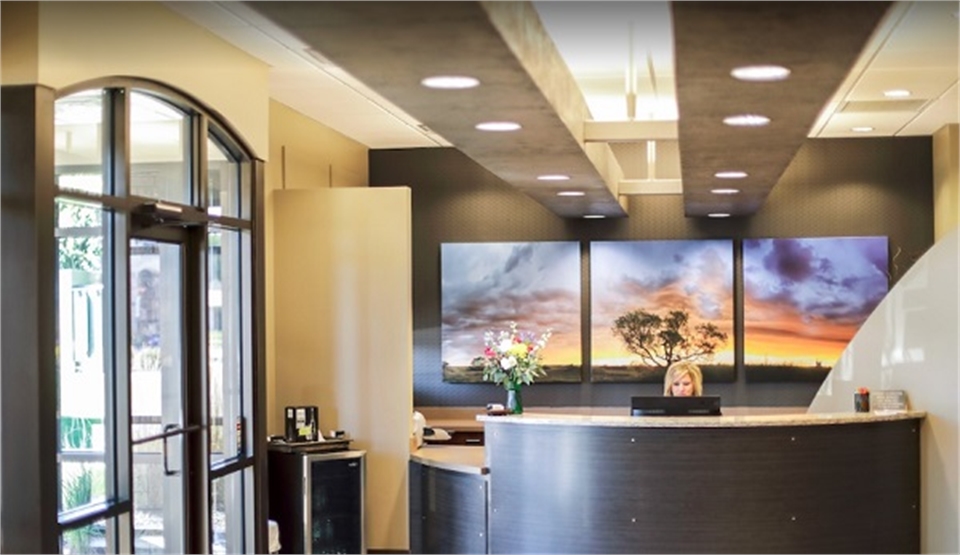 Front desk reception of Sioux Falls dentist Karmazin Dental