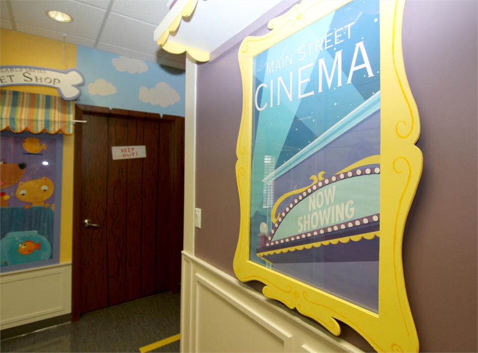 Street corner themed hallway at orthodontist and pediatric dentist Smiles of Austin