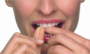 What is the difference between dental tape and dental floss?