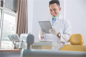 Dentists can now make discussions and chats over Internet or through online apps, which allows them to investigate signs and symptoms from a distance