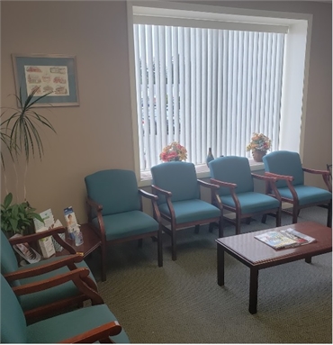 Waiting area at Newington dentist Cedar Mountain Dental