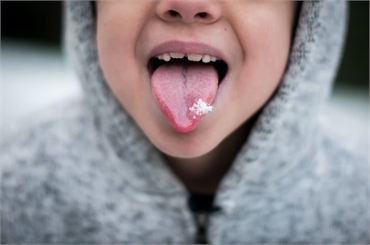 Tongue Scraping: What Is It And What Are Its Pros And Cons