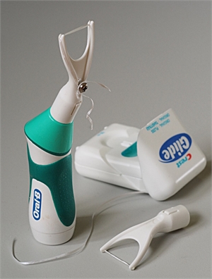 Hummingbird flosser is a device produced by Oral B for interdental cleaning