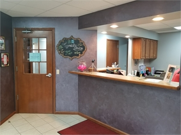Reception area at Elkhart IN dentist Douglas J Snyder DDS PC