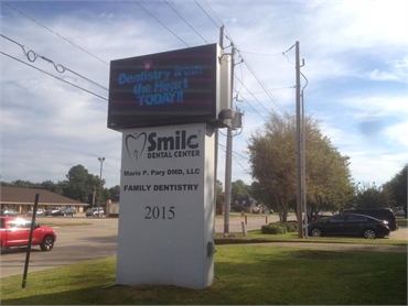Signboard for our family dentistry in Shreveport LA