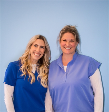 Dental Assistants Marissa and Carrie 