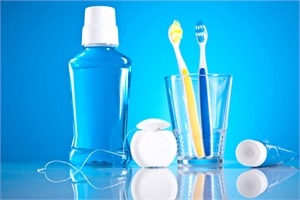 Should I brush my teeth before or after rinsing with mouthwash?