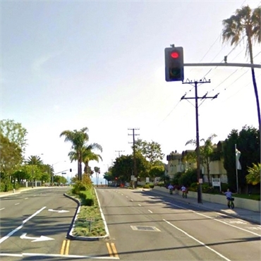 view of Superior Ave just outside our cosmetic dentistry office in Newport Beach CA