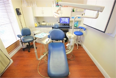 Operatory at Smile Design Dental of Hallandale Beach located few paces away from US Post Office